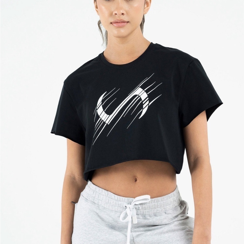 TLF Lift Oversized Gym Crop Tee Black & White Large raw edge